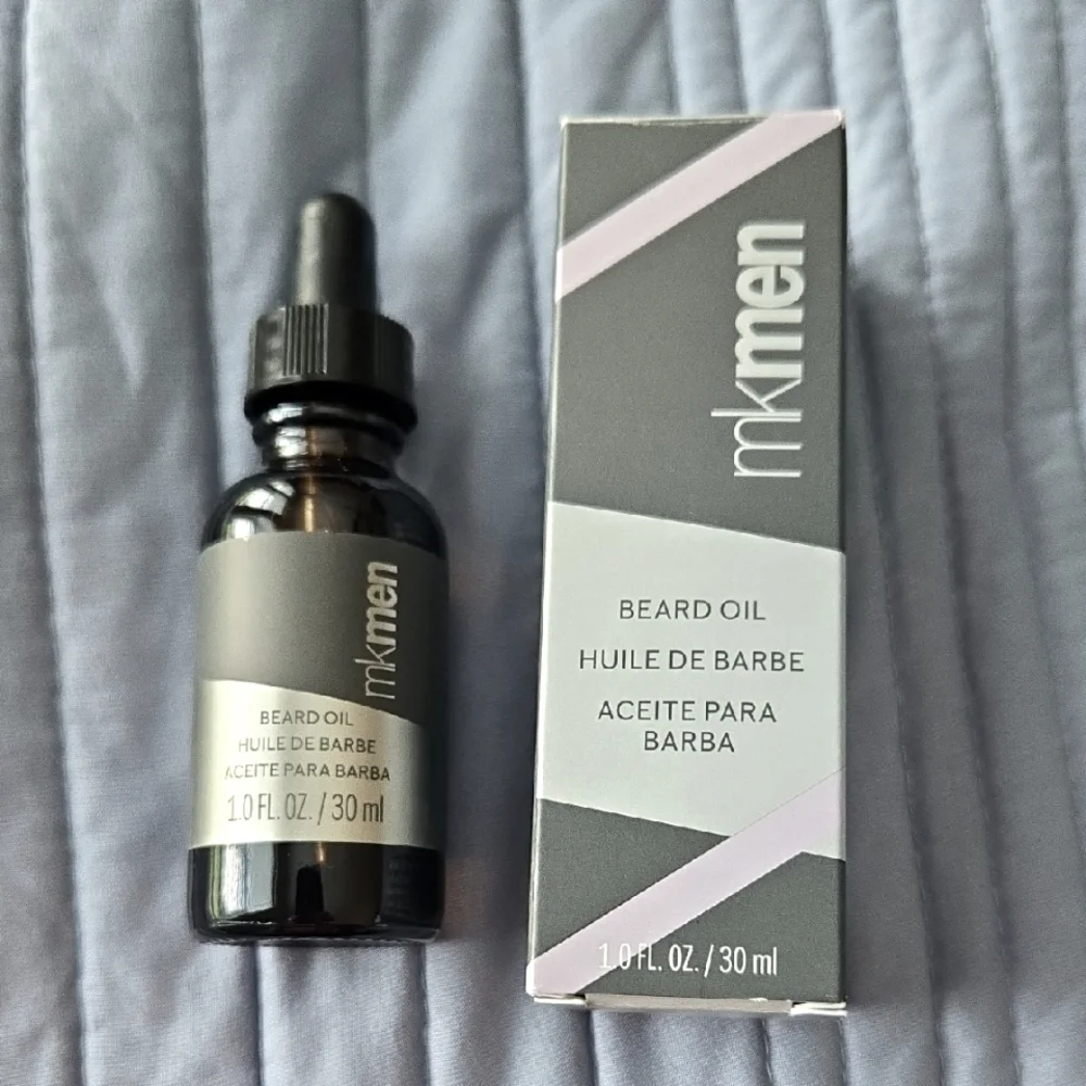 Mary Kay Men Beard Oil - Black and Gray